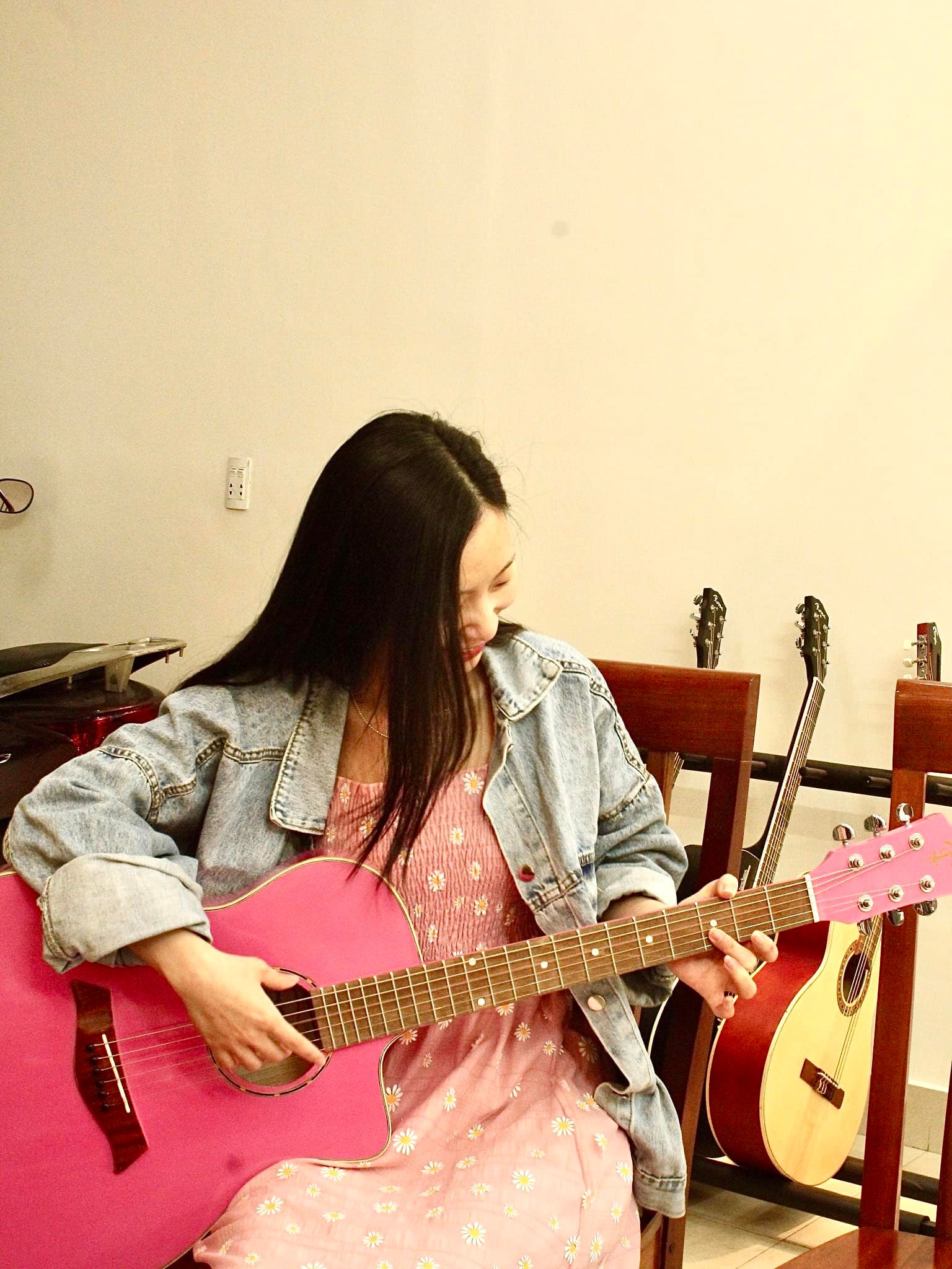 Gia Sư Guitar Hoàng Mai, Dạy Guitar Tại Nhà Hà Nội Uy Tín