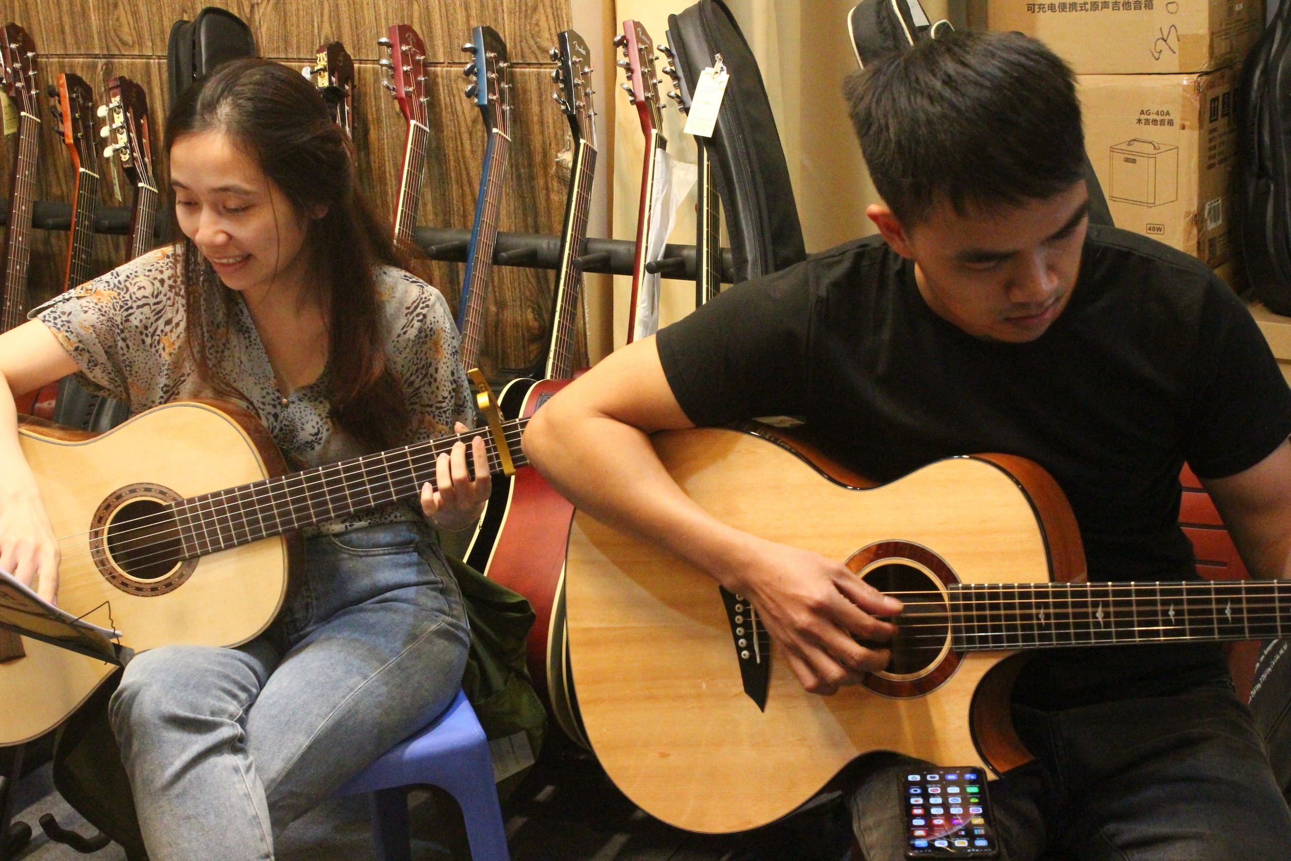 Học Guitar Hoàng Mai Hà Nội - Trung Tâm Dạy Guitar Uy Tín Hà Nội