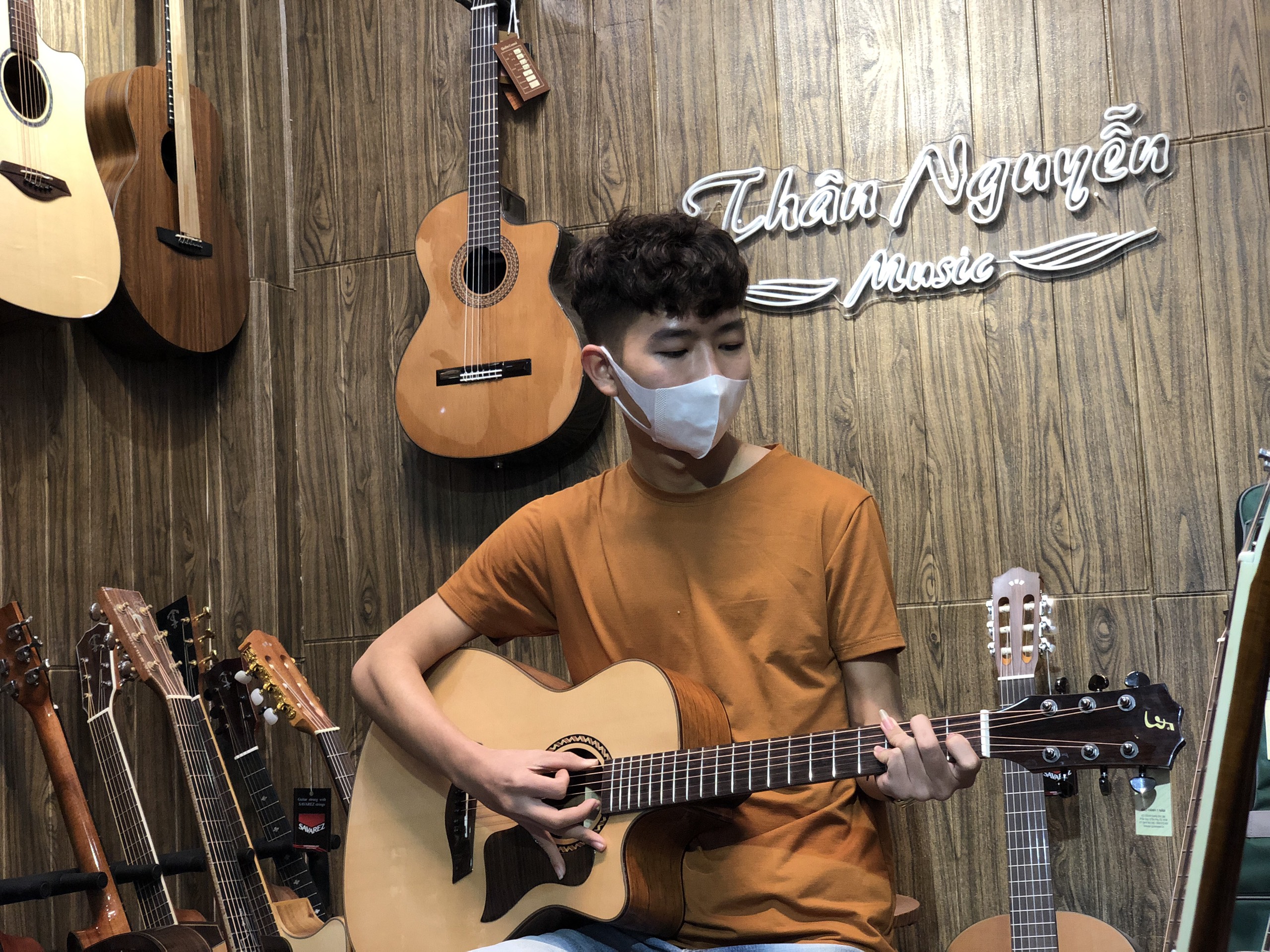 Học Guitar Đan Phượng Hà Nội - Trung Tâm Dạy Guitar Uy Tín Hà Nội