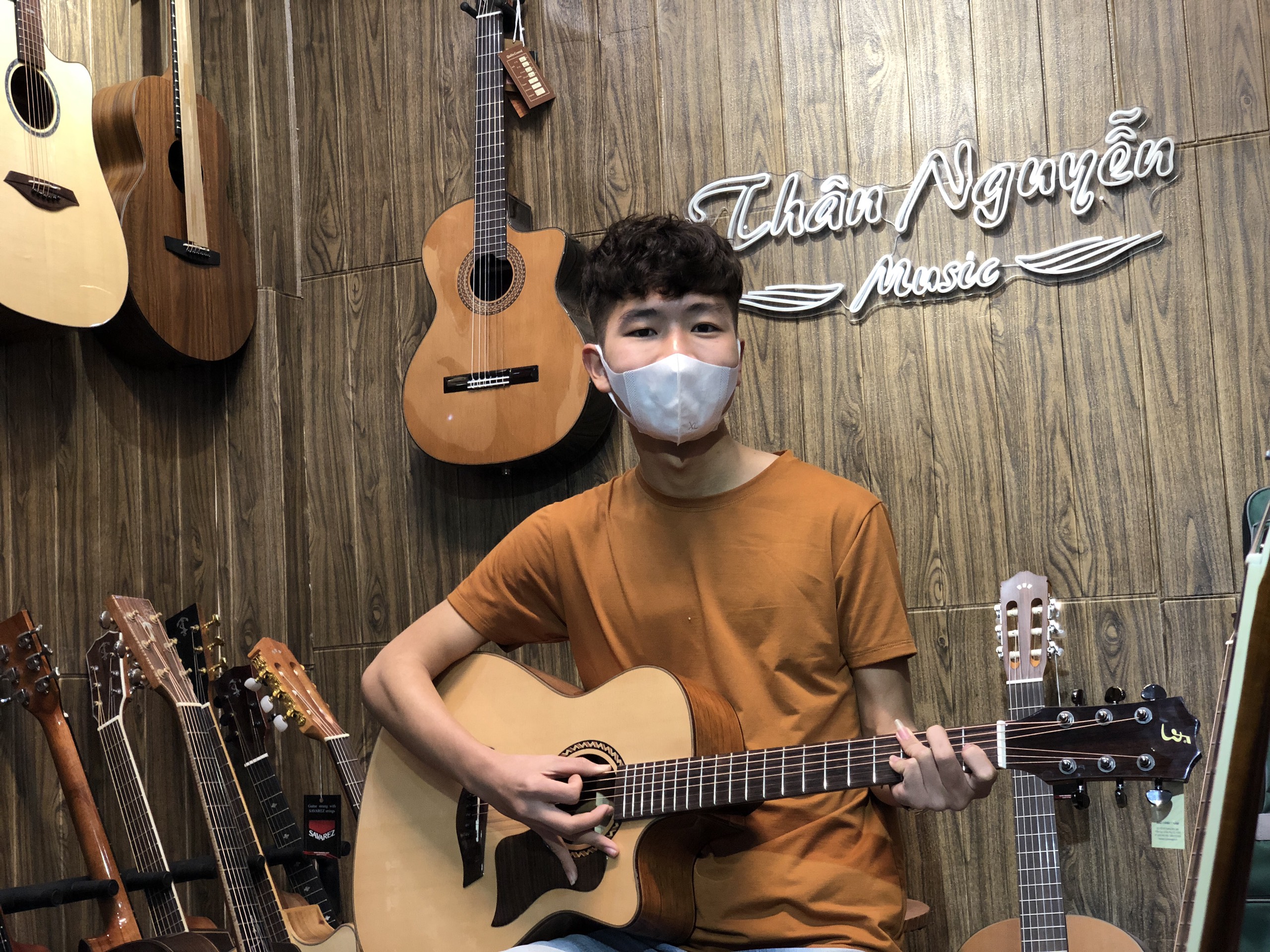 Gia Sư Guitar Thành Phố Vinh Nghệ An, Dạy Guitar Tại Nhà Uy Tín