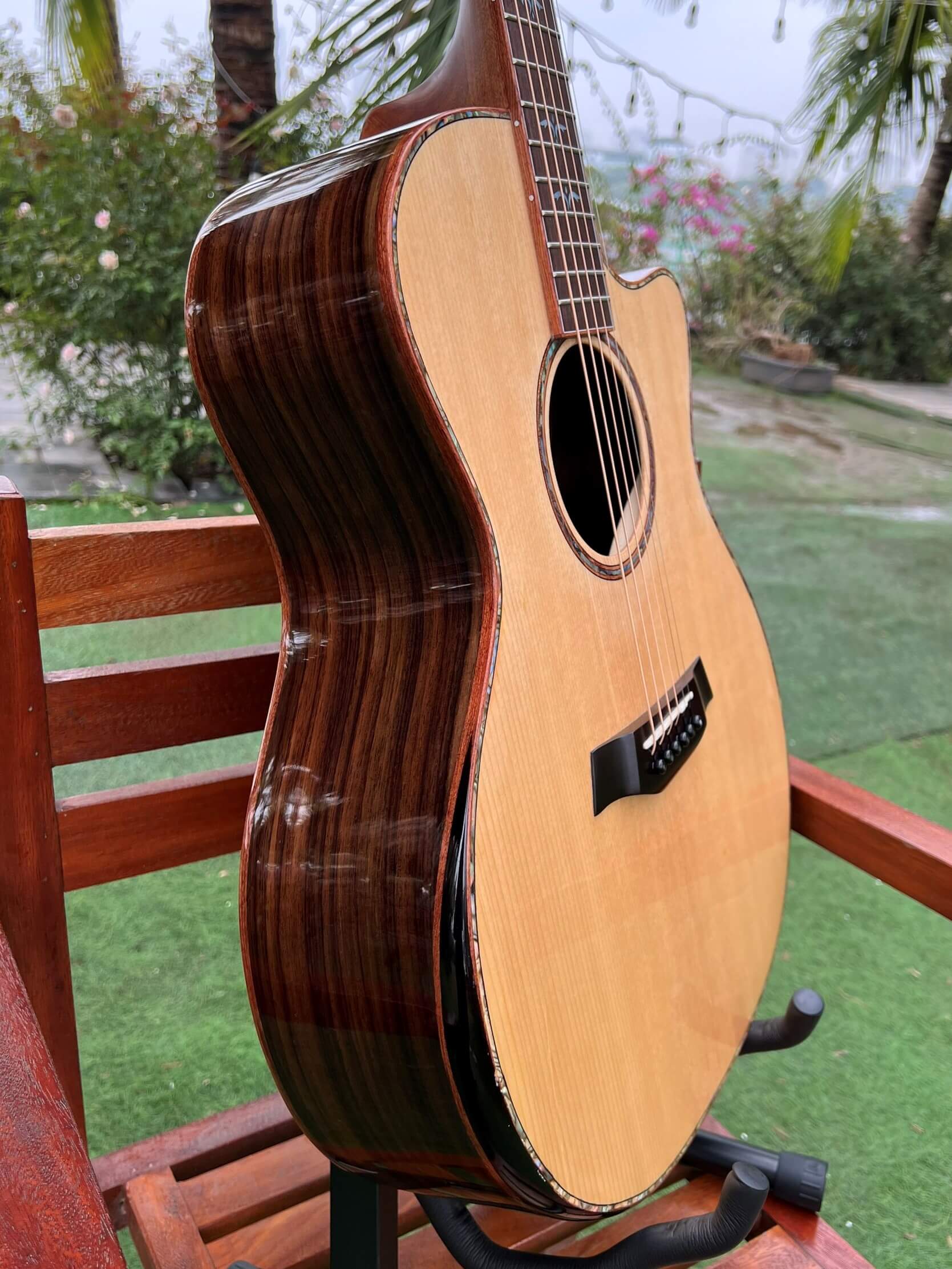 Đàn Guitar Acoustic Lương Sơn LSA999CX Custom Cẩm Ấn Full Solid Âm Cực Hay Và Chất Lượng