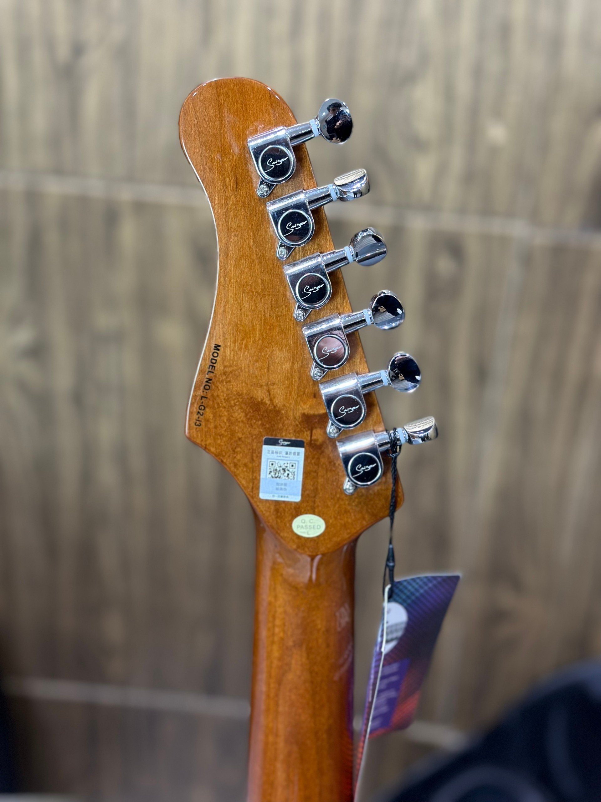 Guitar Điện Smiger L-G2-I3 Đa Chức Năng Hiện Đại Nhất 2024